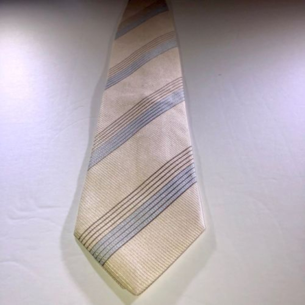 Giorgio Armani Designer Tie 100% Silk